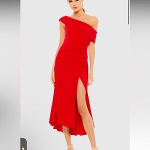 Mac Duggal Ieena Elegant Red Ruched Off-Shoulder Dress midi